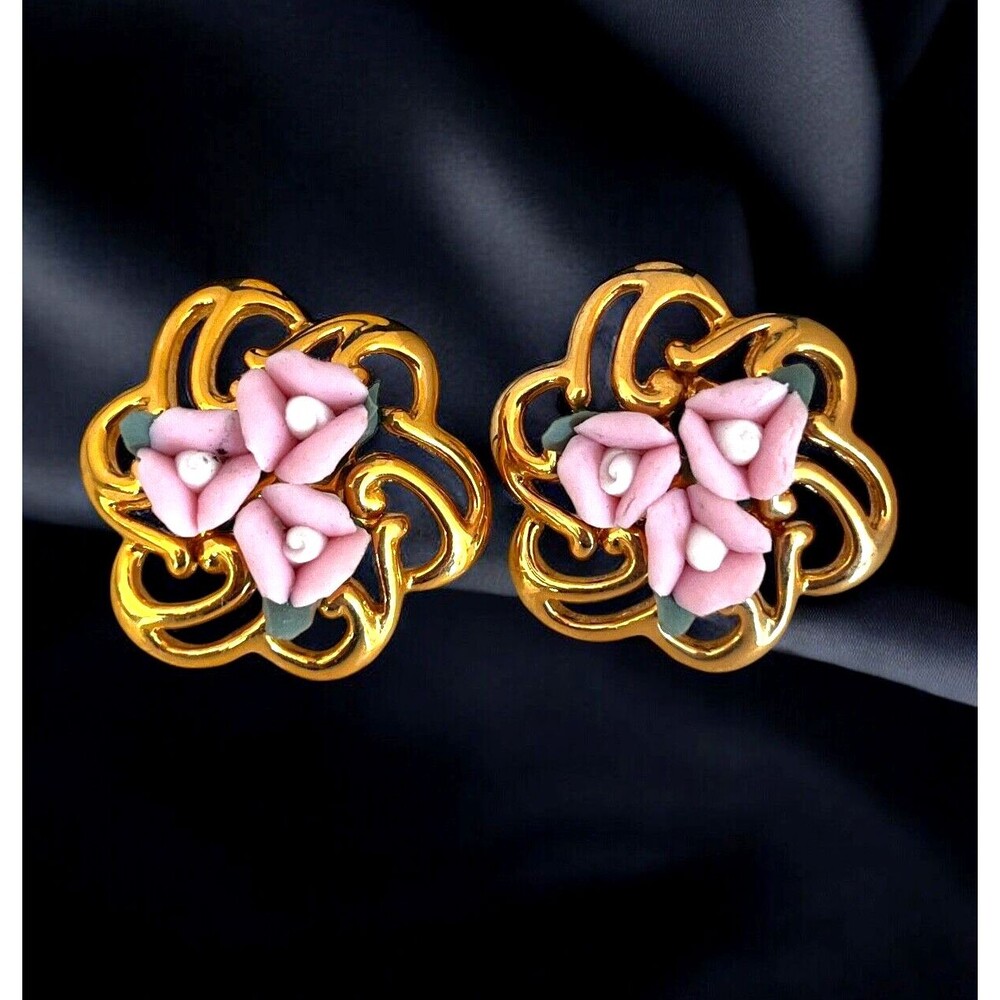 Vintage 1980s Daria Floral Earrings Pink Porcelain Gold Tone - 9J